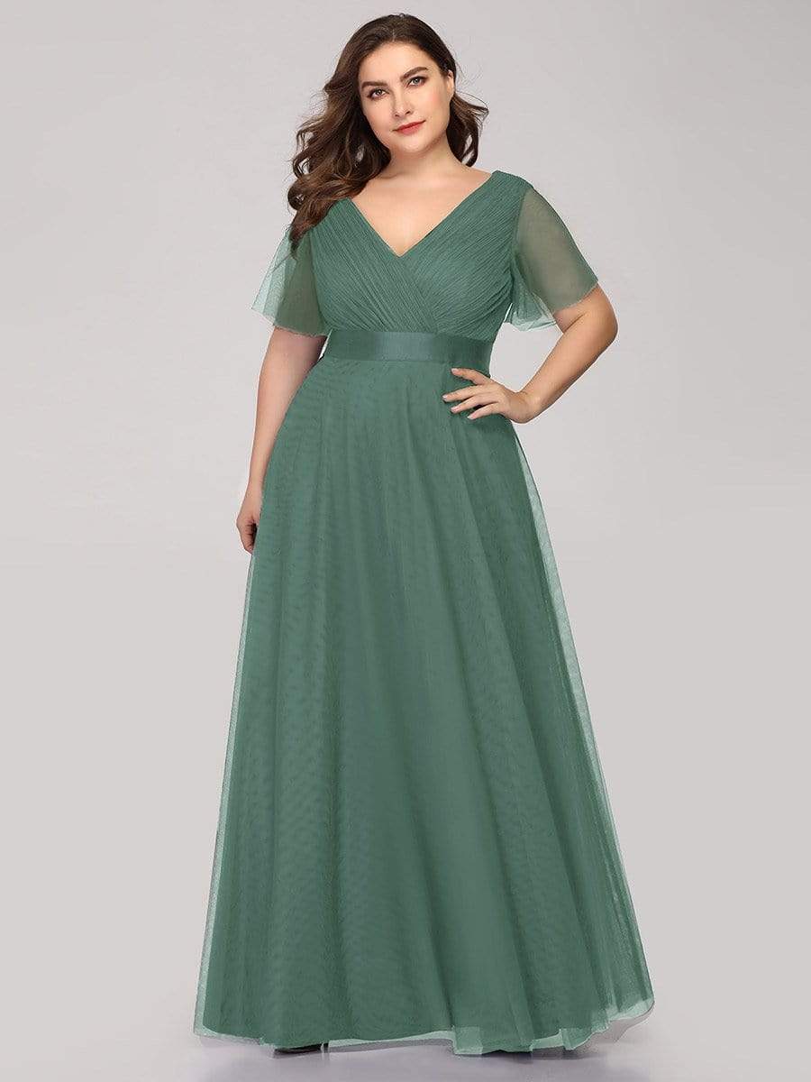 Elegant Plus Size Floor-Length Bridesmaid Gown with Short Sleeves