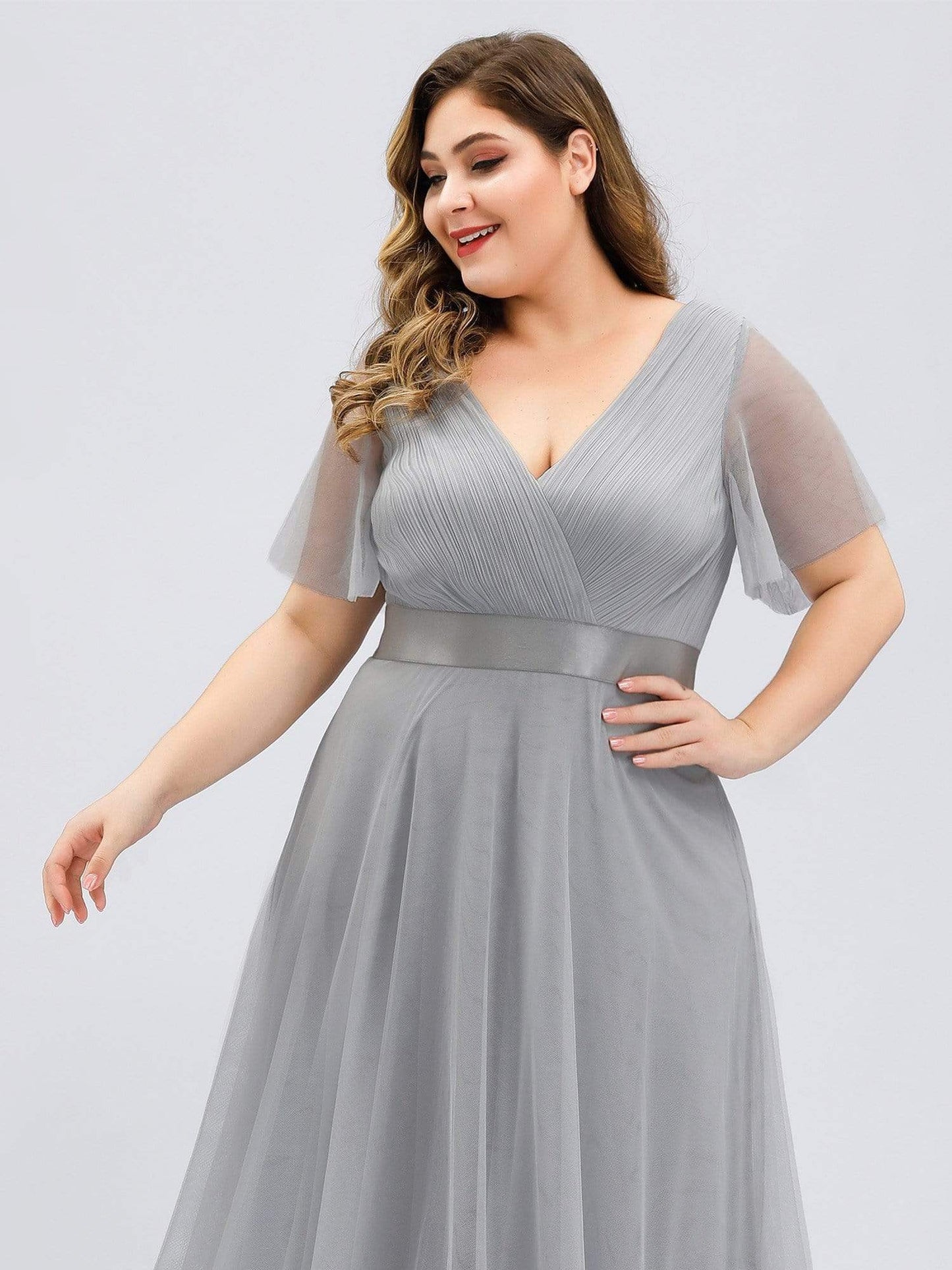 Elegant Plus Size Floor-Length Bridesmaid Gown with Short Sleeves