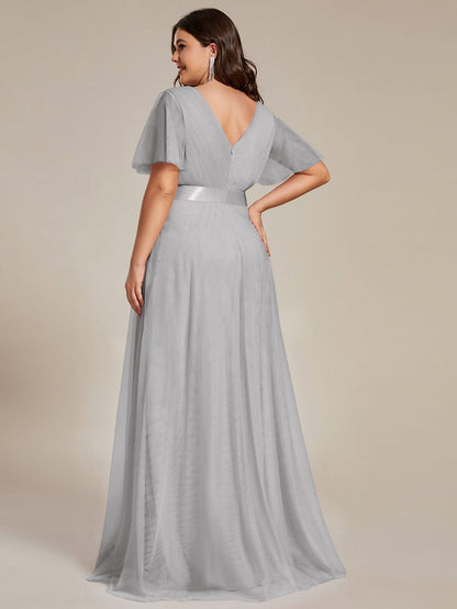 Elegant Plus Size Floor-Length Bridesmaid Gown with Short Sleeves
