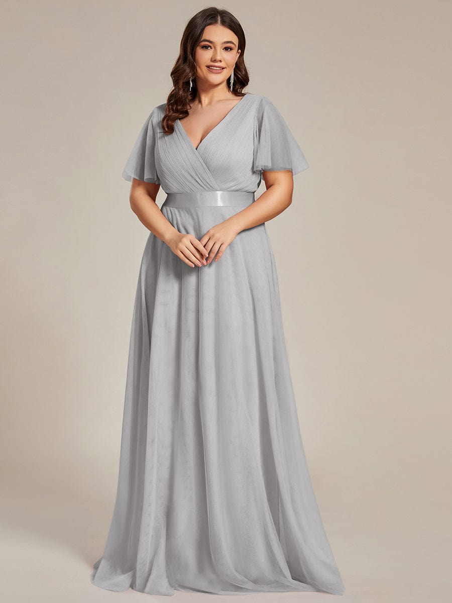Elegant Plus Size Floor-Length Bridesmaid Gown with Short Sleeves