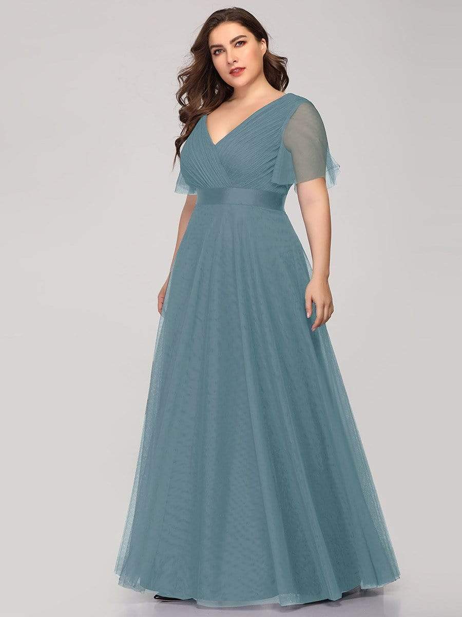 Elegant Plus Size Floor-Length Bridesmaid Gown with Short Sleeves