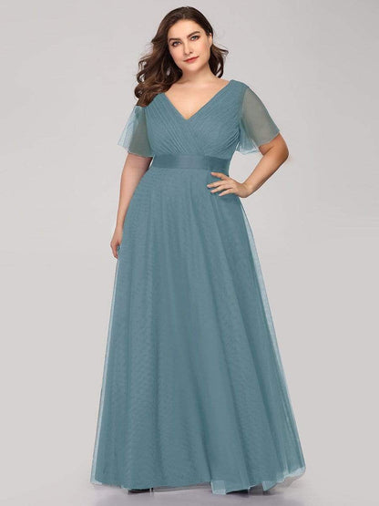 Elegant Plus Size Floor-Length Bridesmaid Gown with Short Sleeves