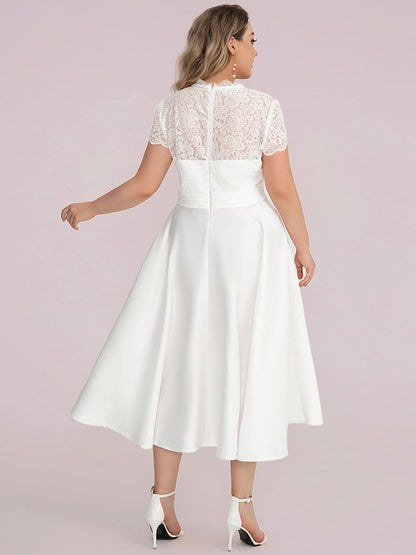 Elegant Plus Size Lace A-line Cocktail Dress with Pockets