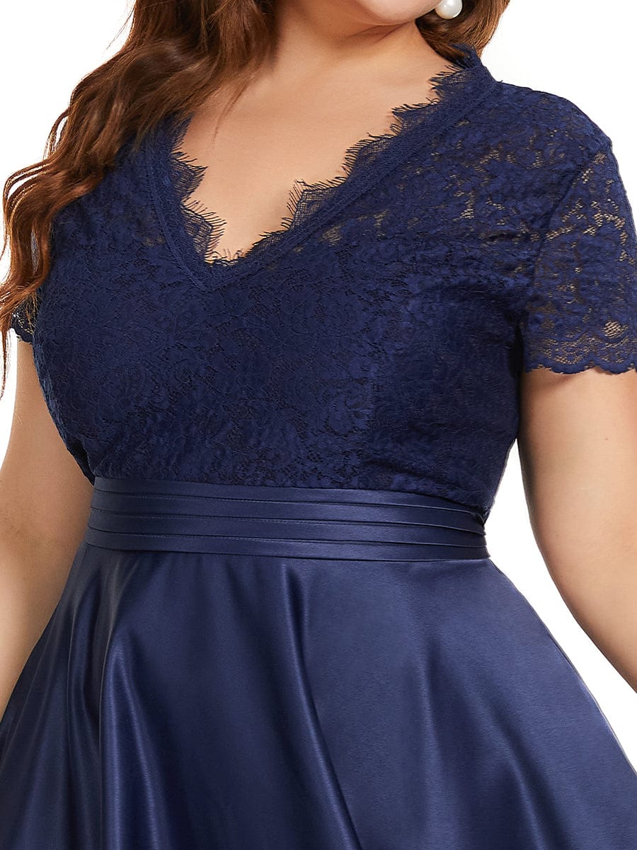 Elegant Plus Size Lace A-line Cocktail Dress with Pockets