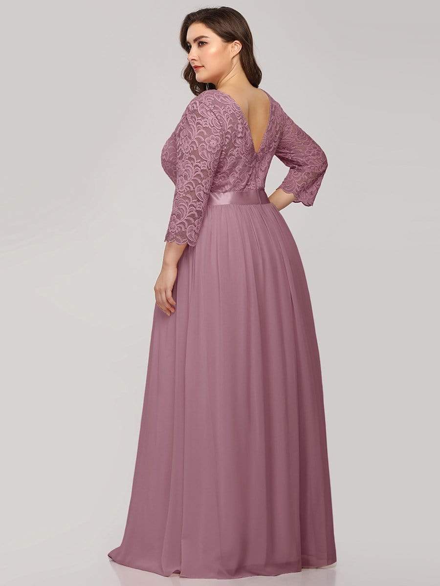 Elegant Plus Size Lace Evening Gown with Long Sleeves