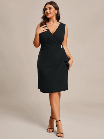 Elegant Plus-Size Sleeveless Pleated Evening Gown