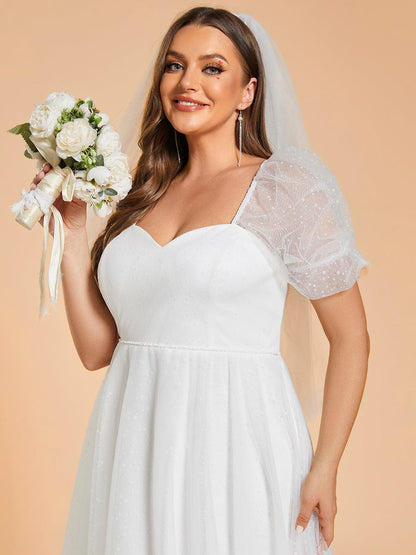 Elegant Plus Size Sweetheart Wedding Gown with Chic Puff Sleeves