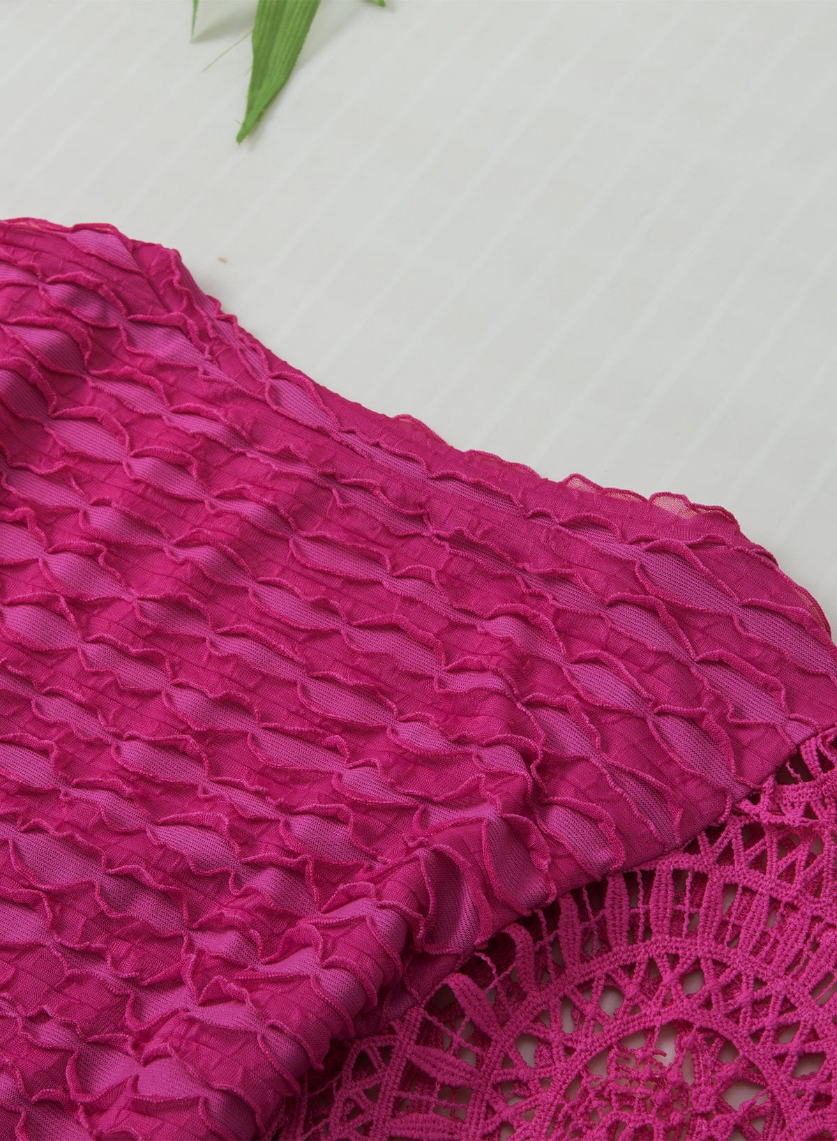 Elegant Rose Red Lace Lantern Sleeve Frilly Blouse