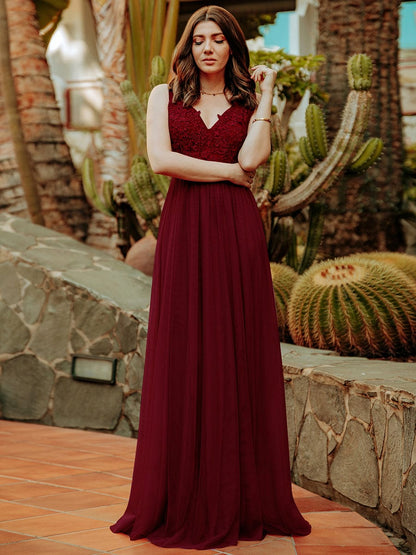 Elegant V-Neck A-Line Dress with Floral Lace Appliques