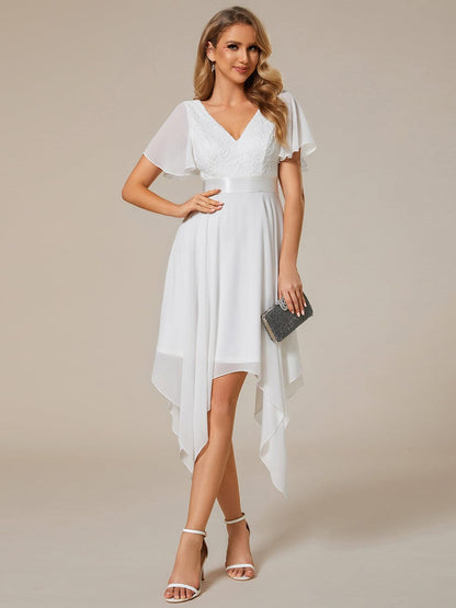 Elegant V-Neck Chiffon Evening Dress Featuring Short Sleeves