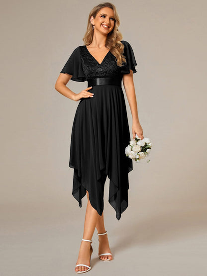 Elegant V-Neck Chiffon Evening Dress Featuring Short Sleeves