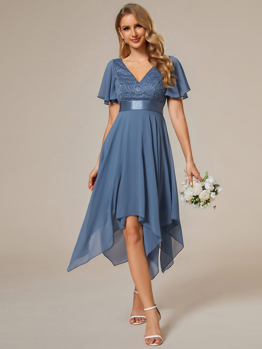Elegant V-Neck Chiffon Evening Dress Featuring Short Sleeves