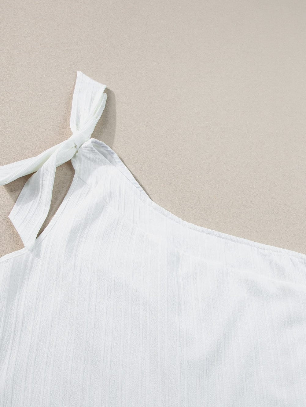 Elegant White Bowknot One Shoulder Tank Top