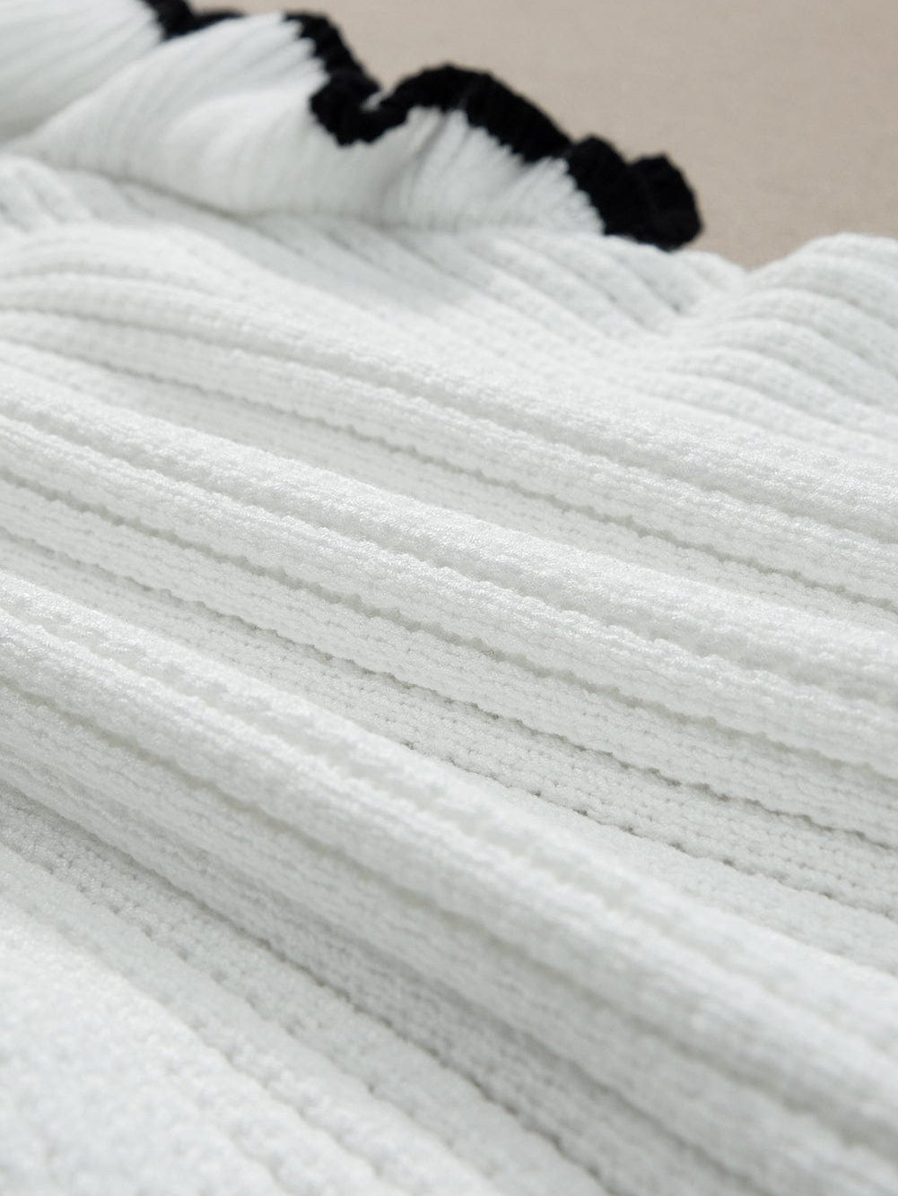 Elegant White Crochet Trim Sleeveless Tank Top