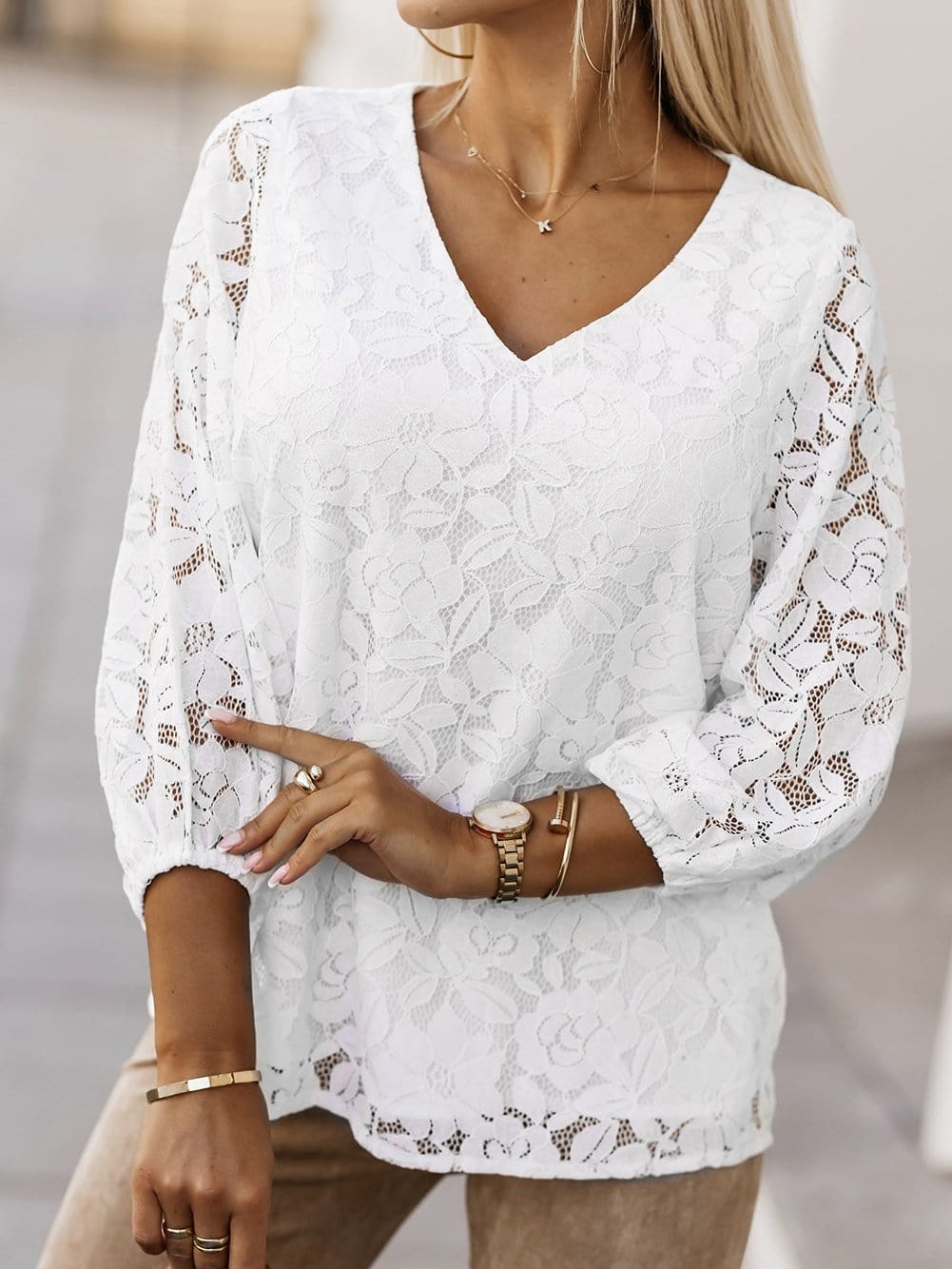 Elegant White Floral Lace V-Neck Top with Balloon Sleeves and Loose Fit