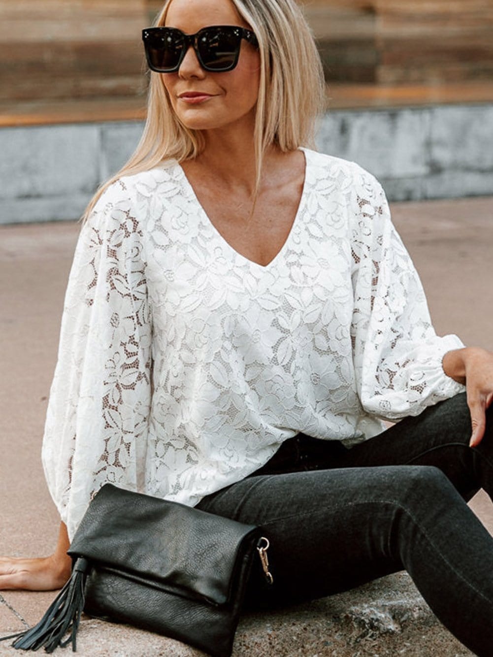 Elegant White Floral Lace V-Neck Top with Balloon Sleeves and Loose Fit
