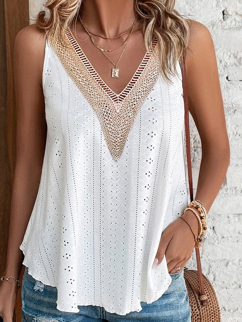 Elegant White Lace Crochet V Neck Sleeveless Tank Top