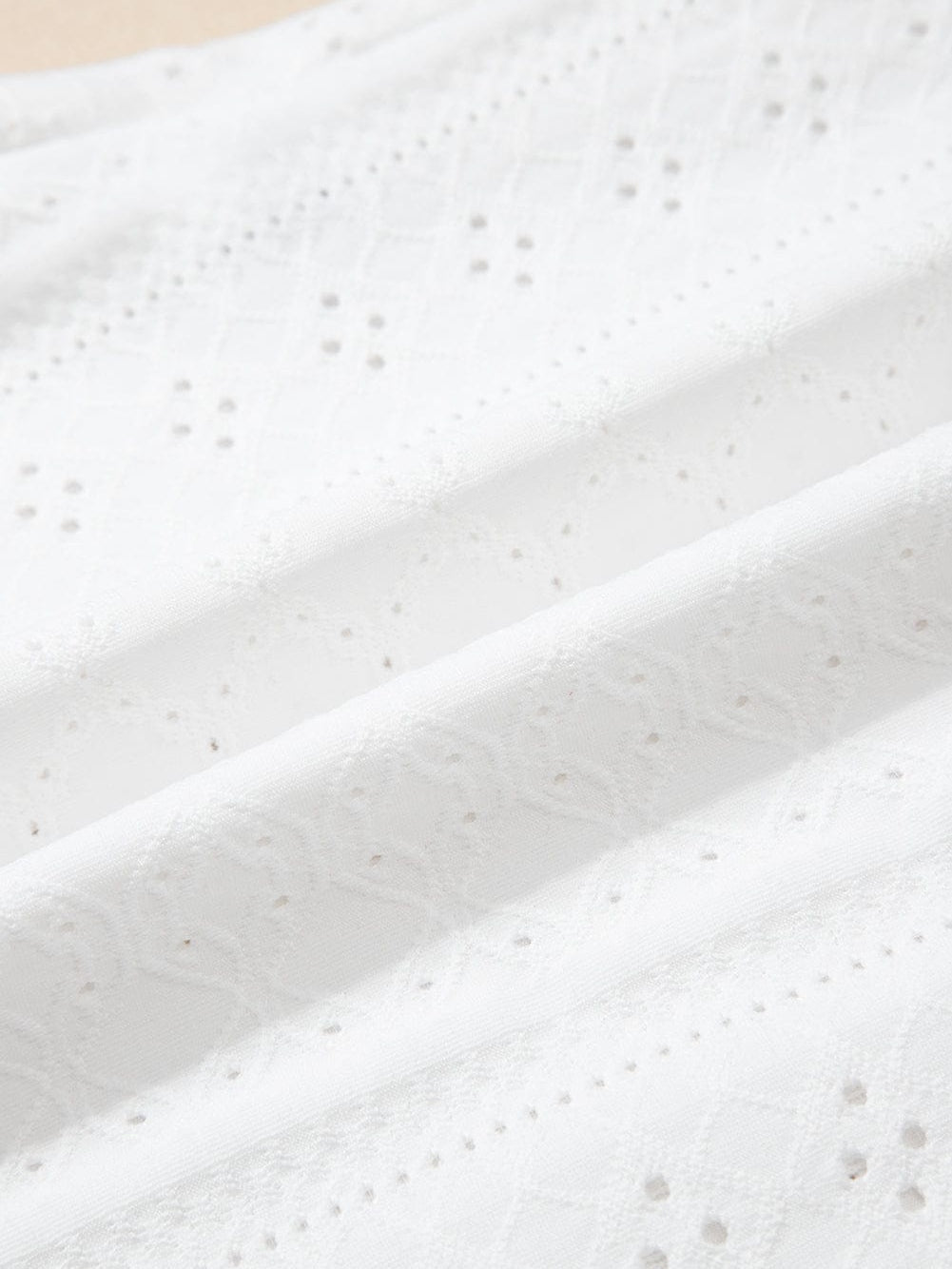 Elegant White Lace Crochet V Neck Sleeveless Tank Top