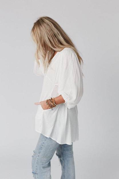 Elegant White Lace V-Neck Ruffle Blouse with Bracelet Sleeves