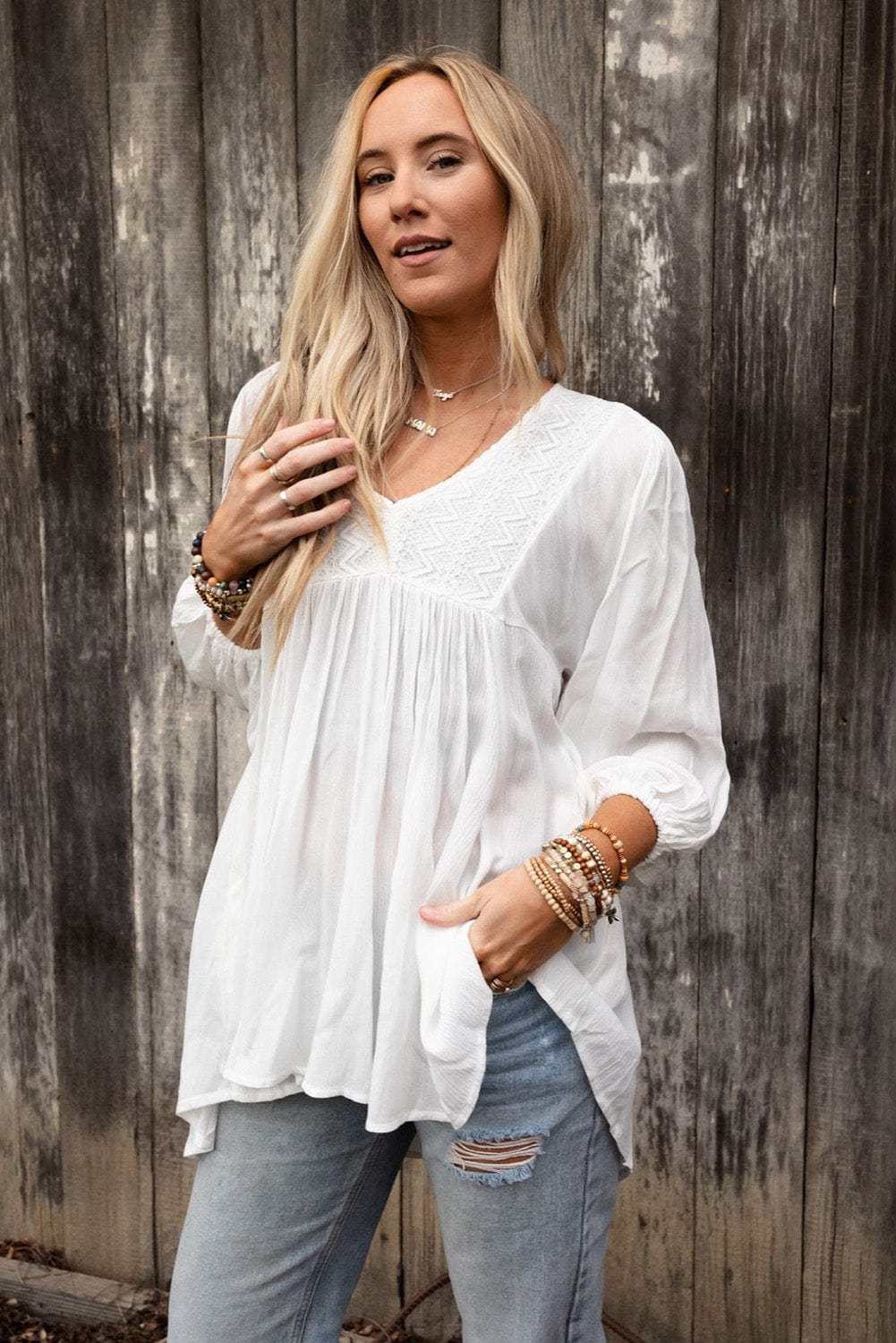 Elegant White Lace V-Neck Ruffle Blouse with Bracelet Sleeves