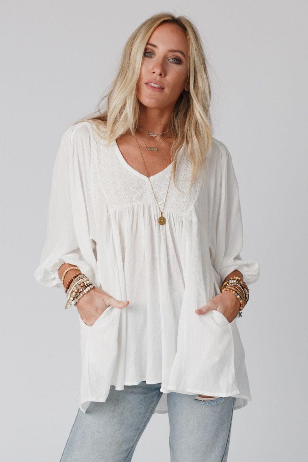 Elegant White Lace V-Neck Ruffle Blouse with Bracelet Sleeves