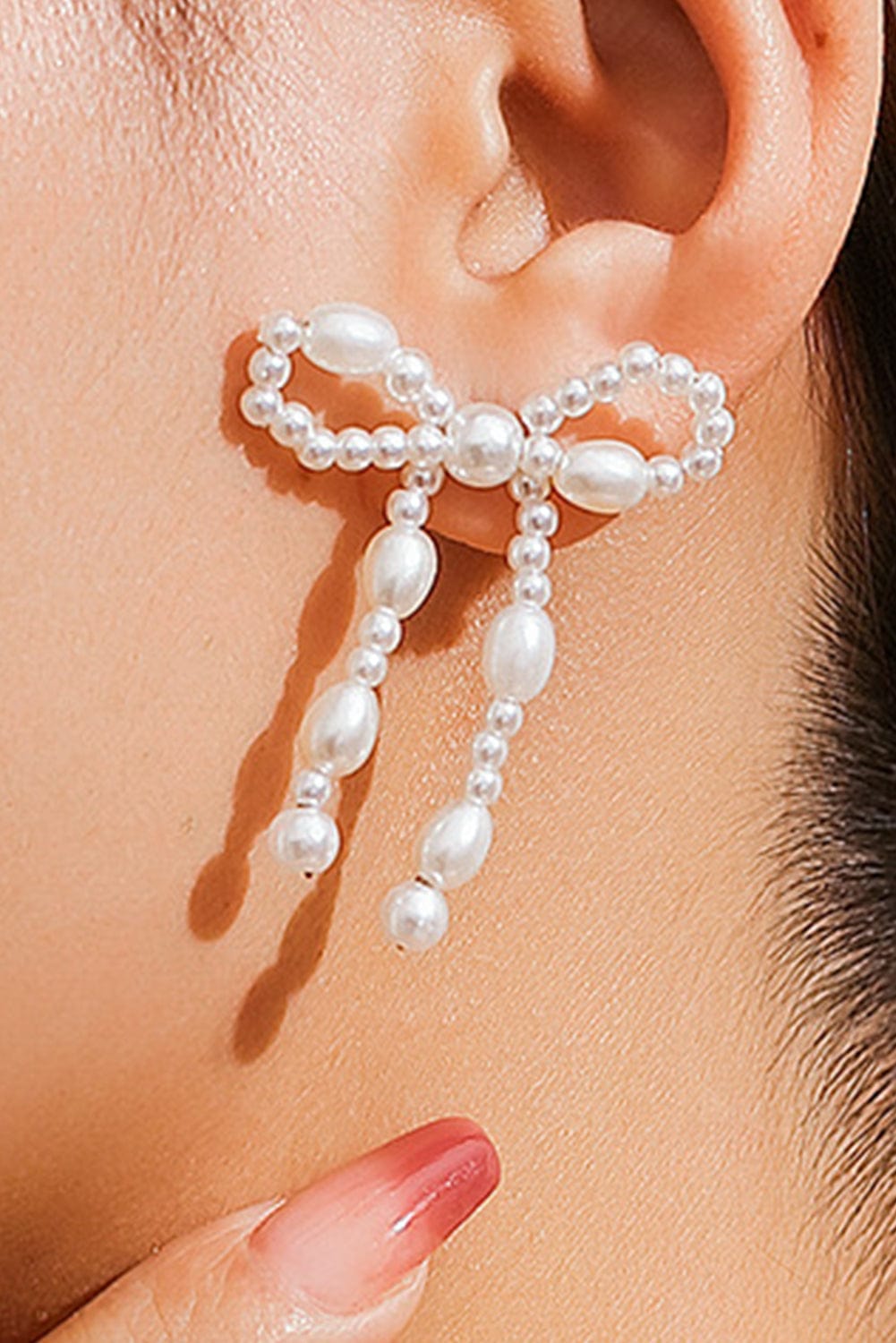 Elegant White Pearl Bowknot Stud Earrings