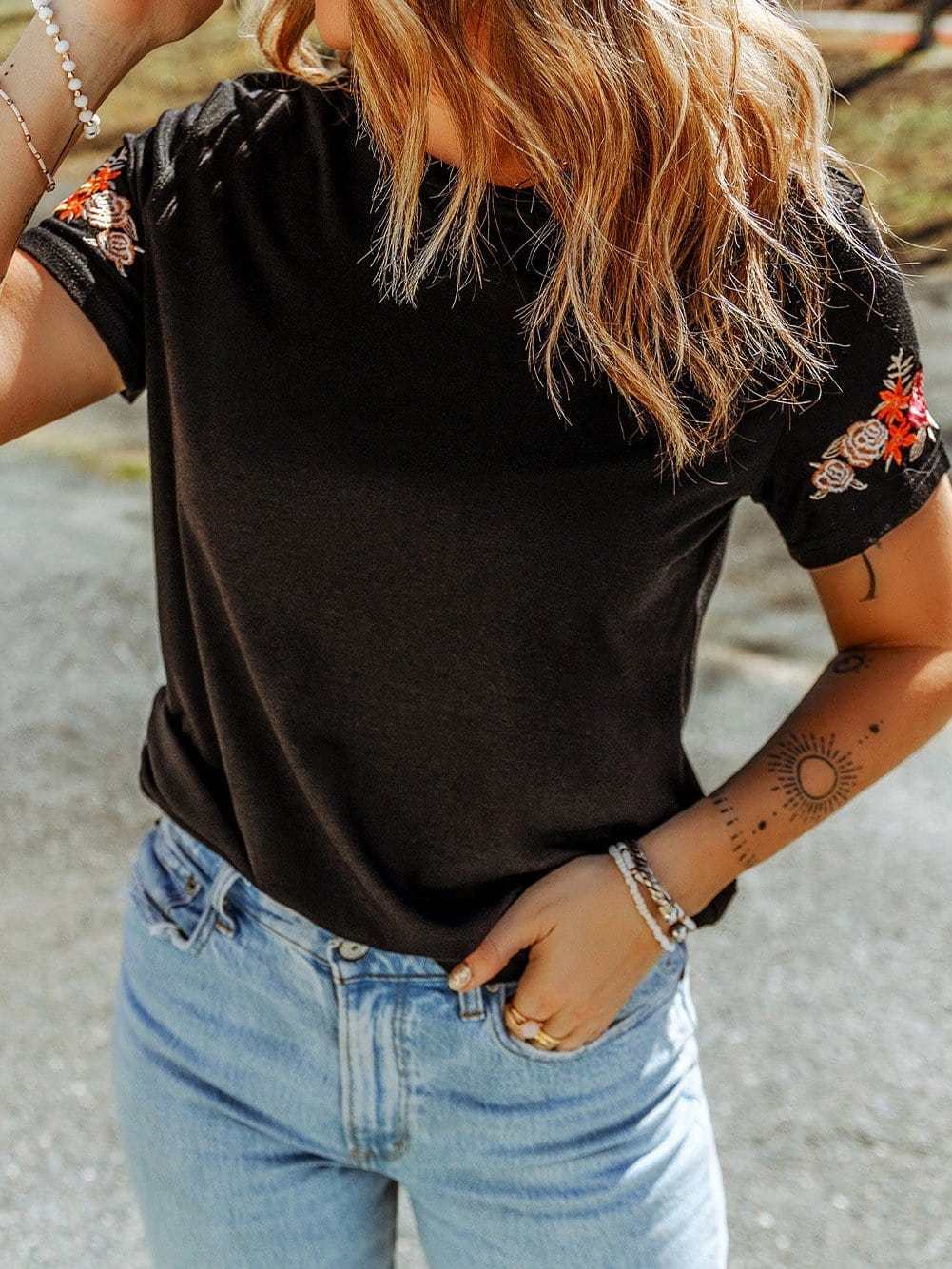 Embroidered Floral Black T-Shirt with Round Neck and Short Sleeves