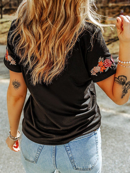 Embroidered Floral Black T-Shirt with Round Neck and Short Sleeves