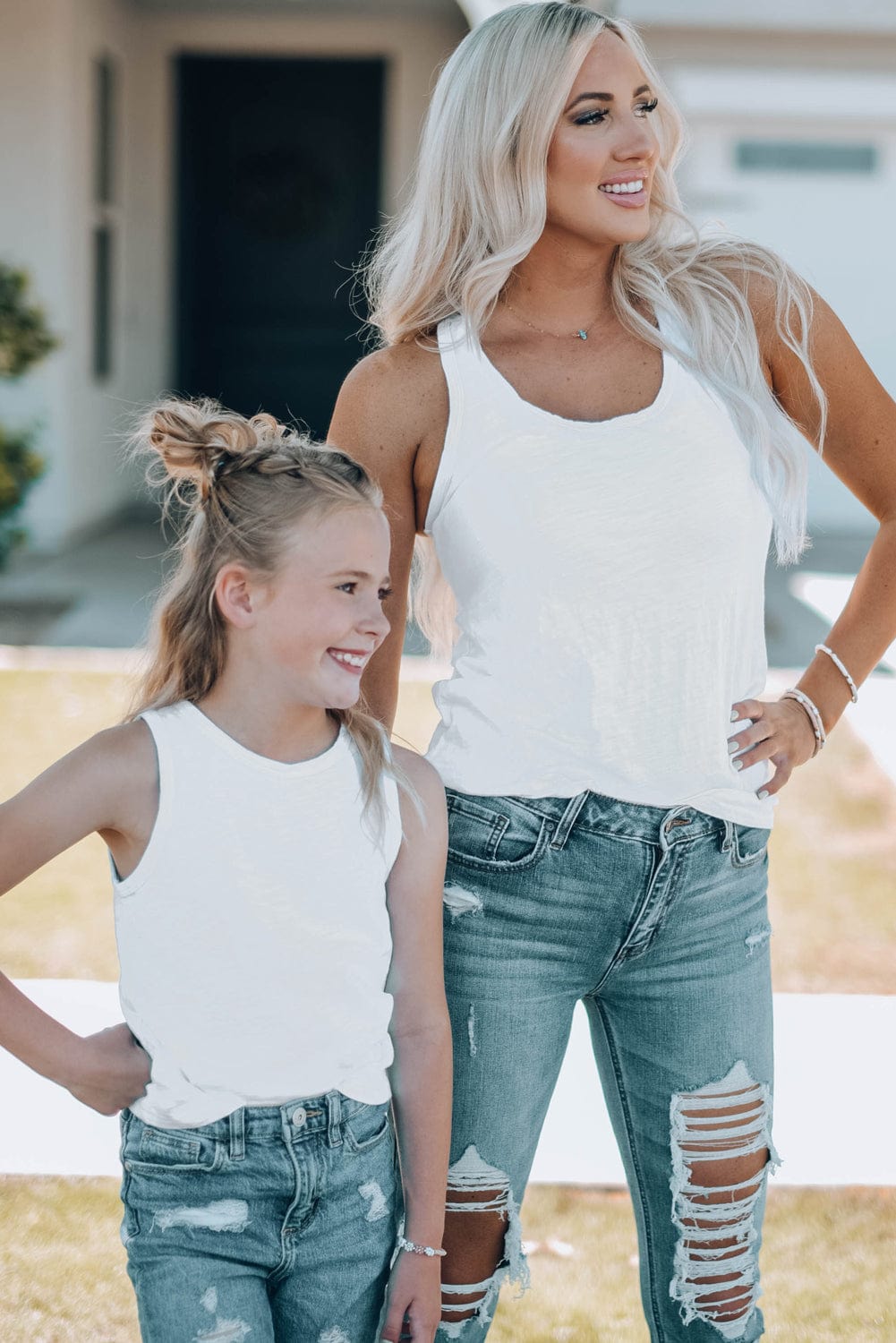 Essential White Scoop Neck Sleeveless Tank Top