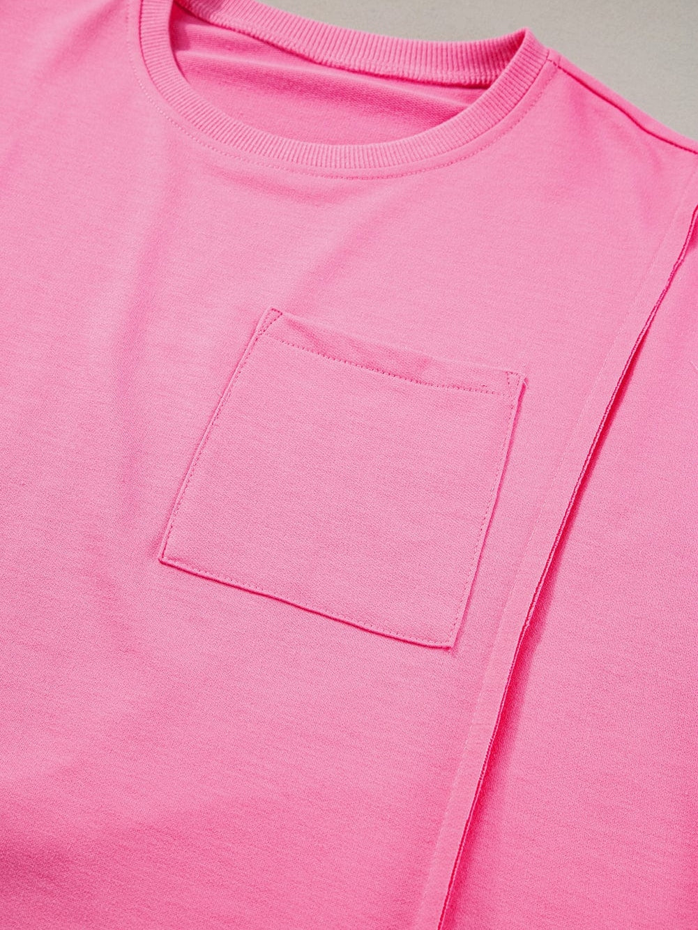 Exposed Seam Pink Split Loose T-Shirt with Chest Pocket