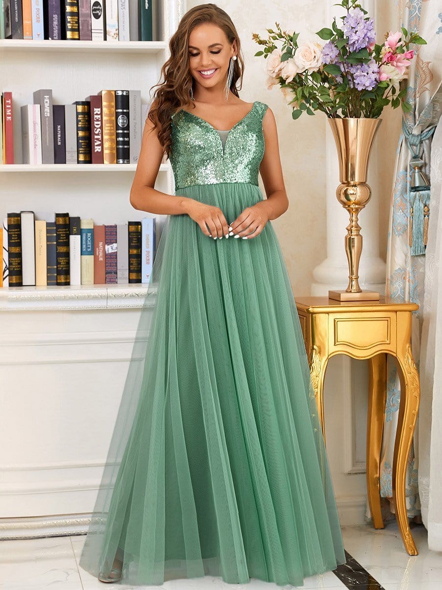 Exquisite Sequin Embellished Tulle Evening Gown with High Waist