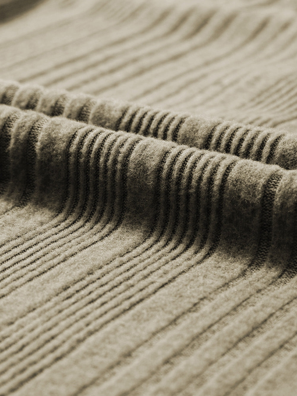 Jungle Green Ribbed Knit V-Neck Button-Up Top