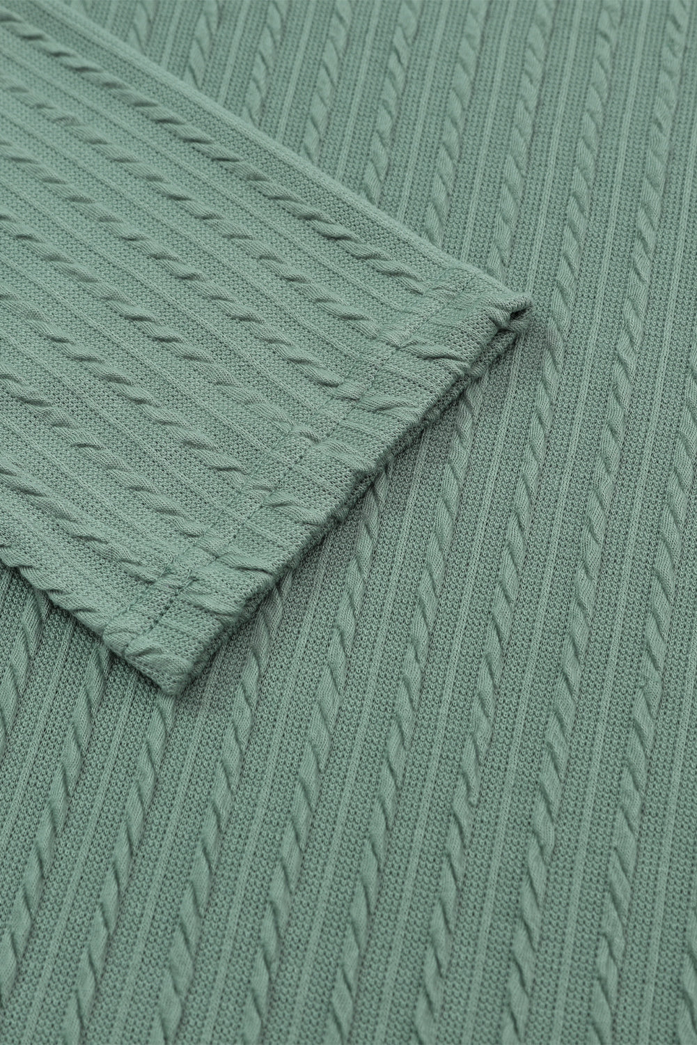 Elegant Green Ribbed Knit Top with Long Sleeves