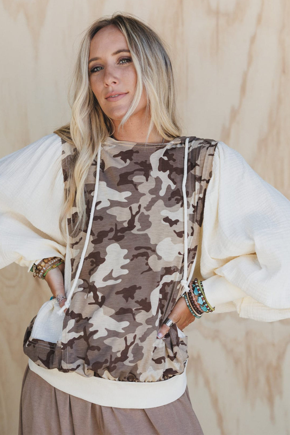 Khaki Camouflage Printed Cotton Gauze Puff Sleeve Patchwork Hooded Top