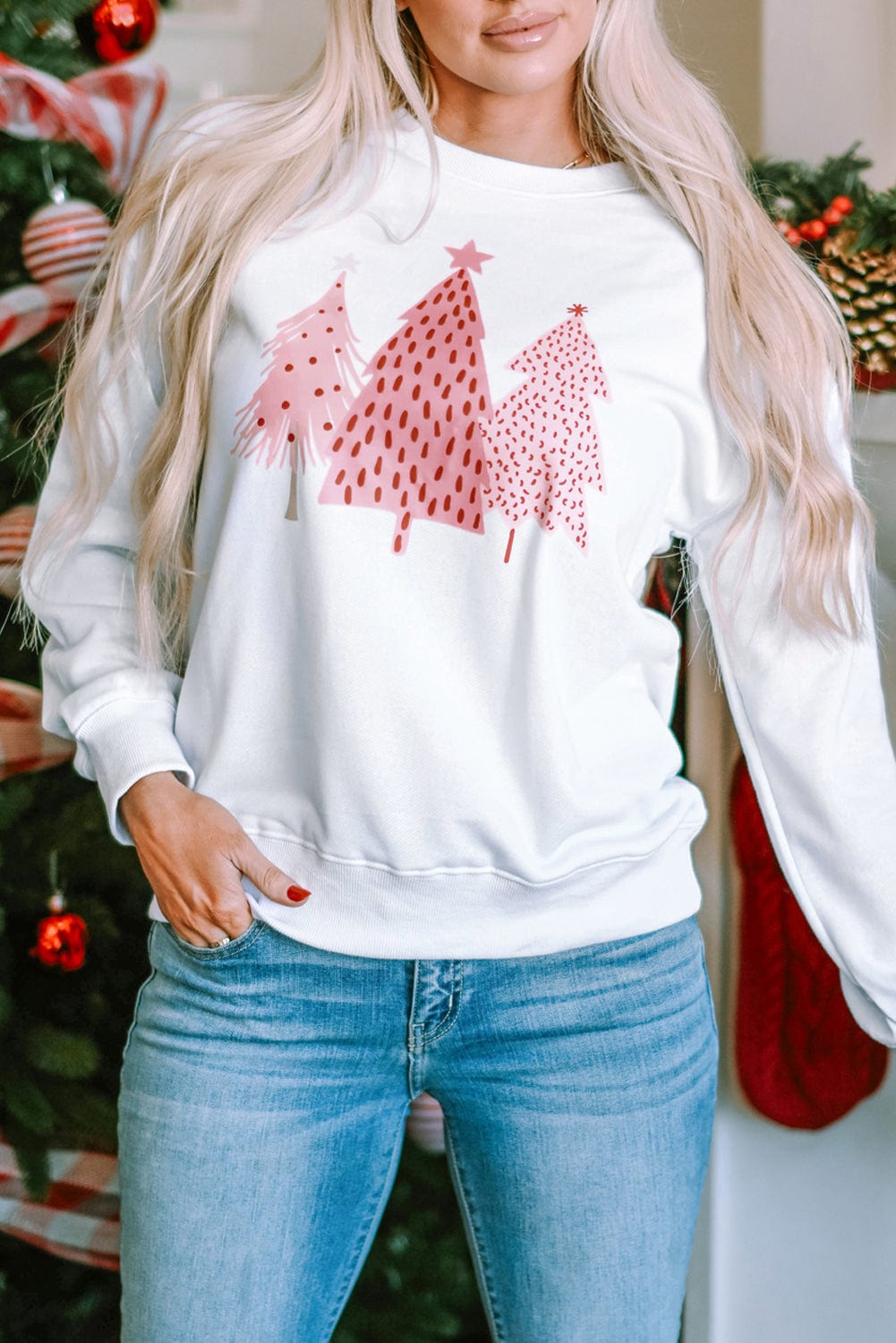 Festive White Christmas Tree Print Crewneck Sweatshirt