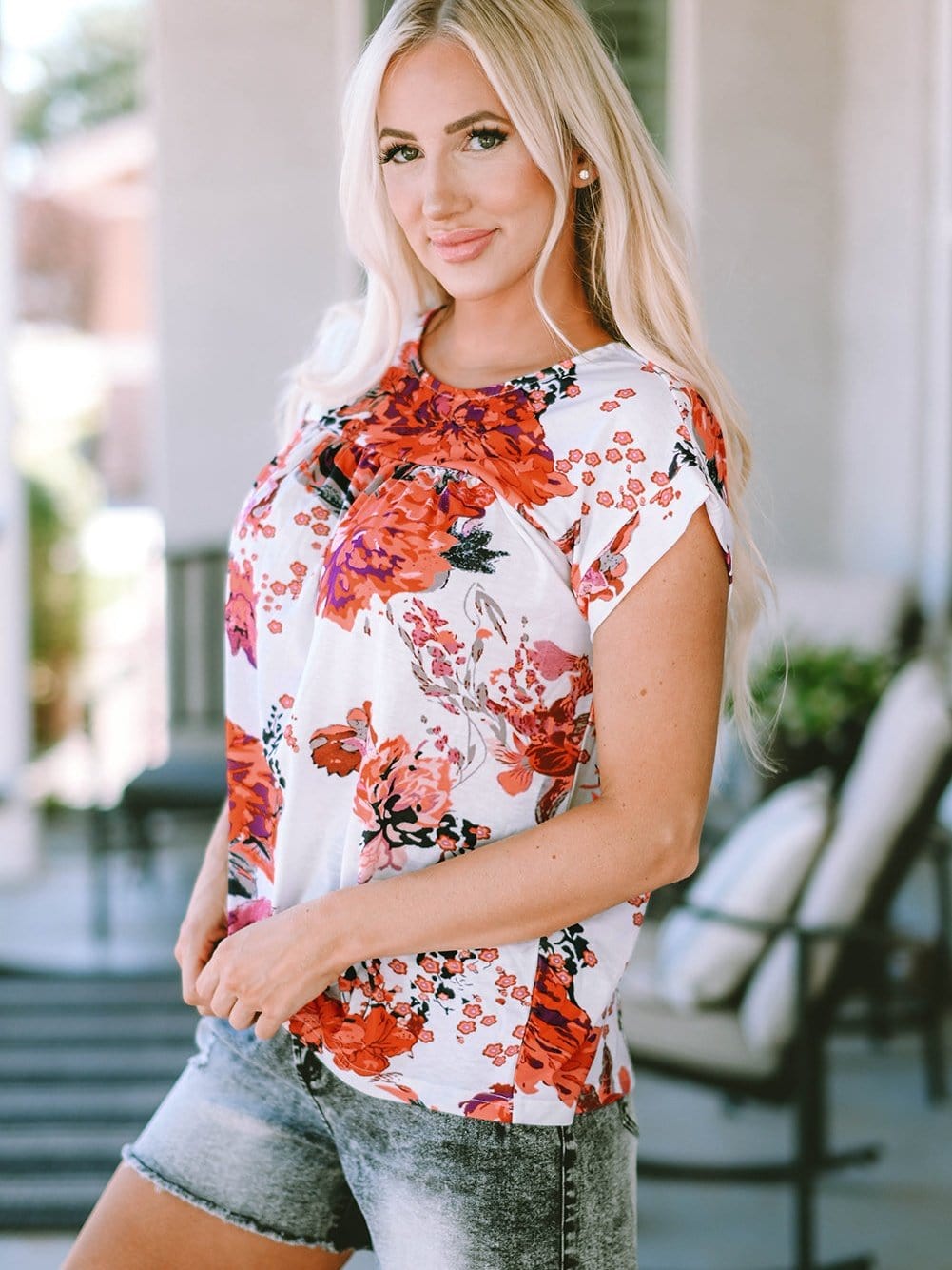 Fiery Red Floral Summer Blouse with Round Neck and Short Sleeves