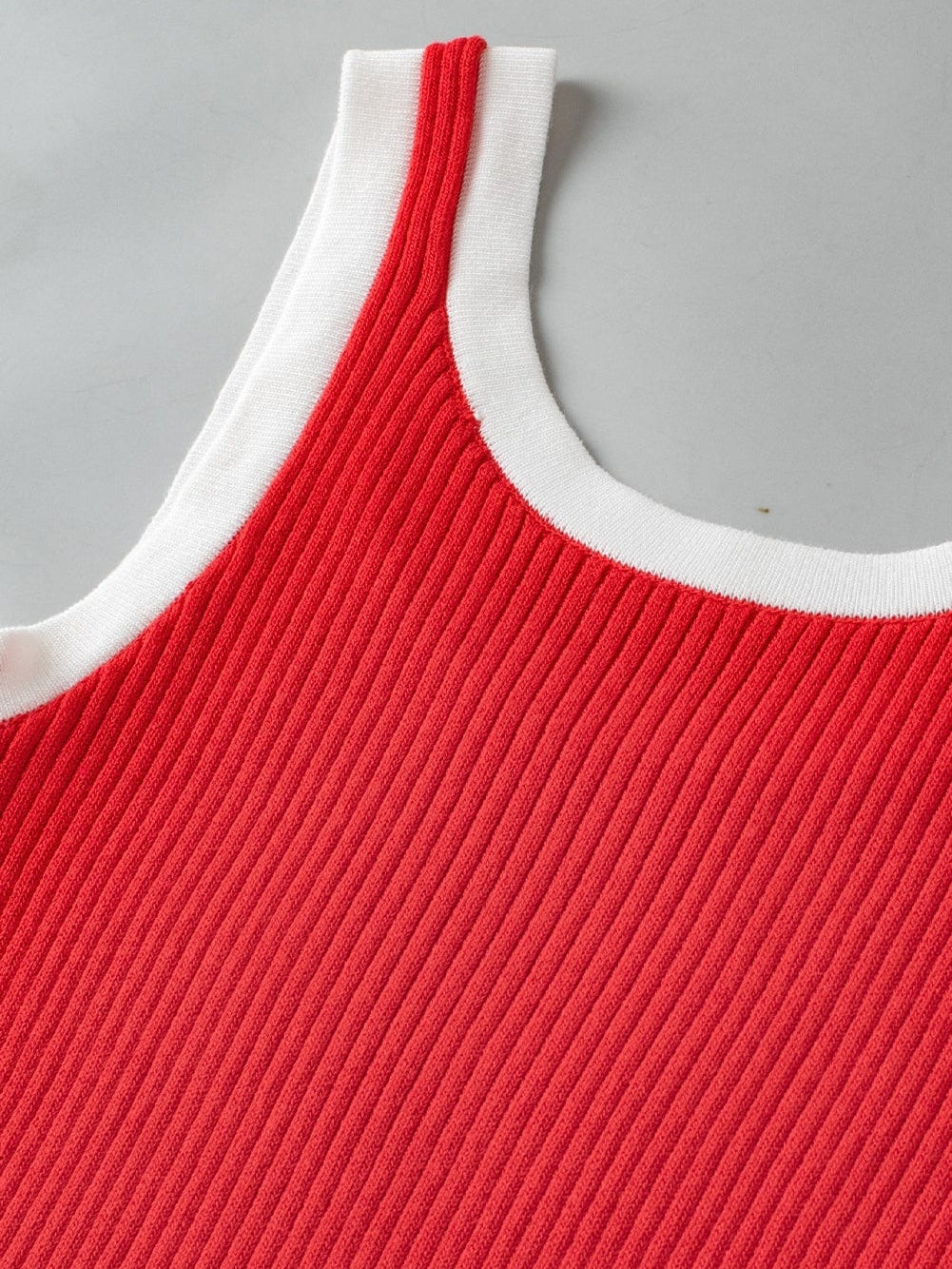 Fiery Red Ribbed Knit Tank Top with Colorblock Detail