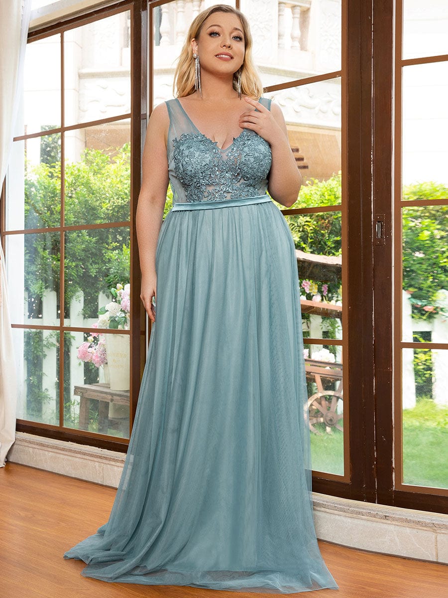 Floral Lace Appliques A-Line Plus Size Bridesmaid Gown