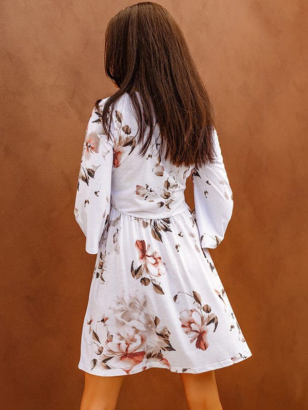 Floral Princess V Neck Dress with High Waist Silhouette