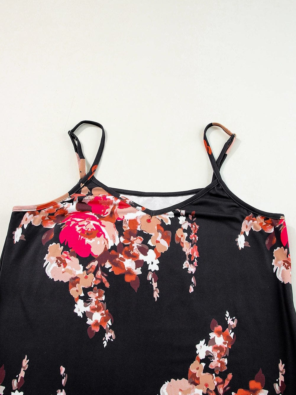 Floral Print Sleeveless V Neck Tank Top in Black