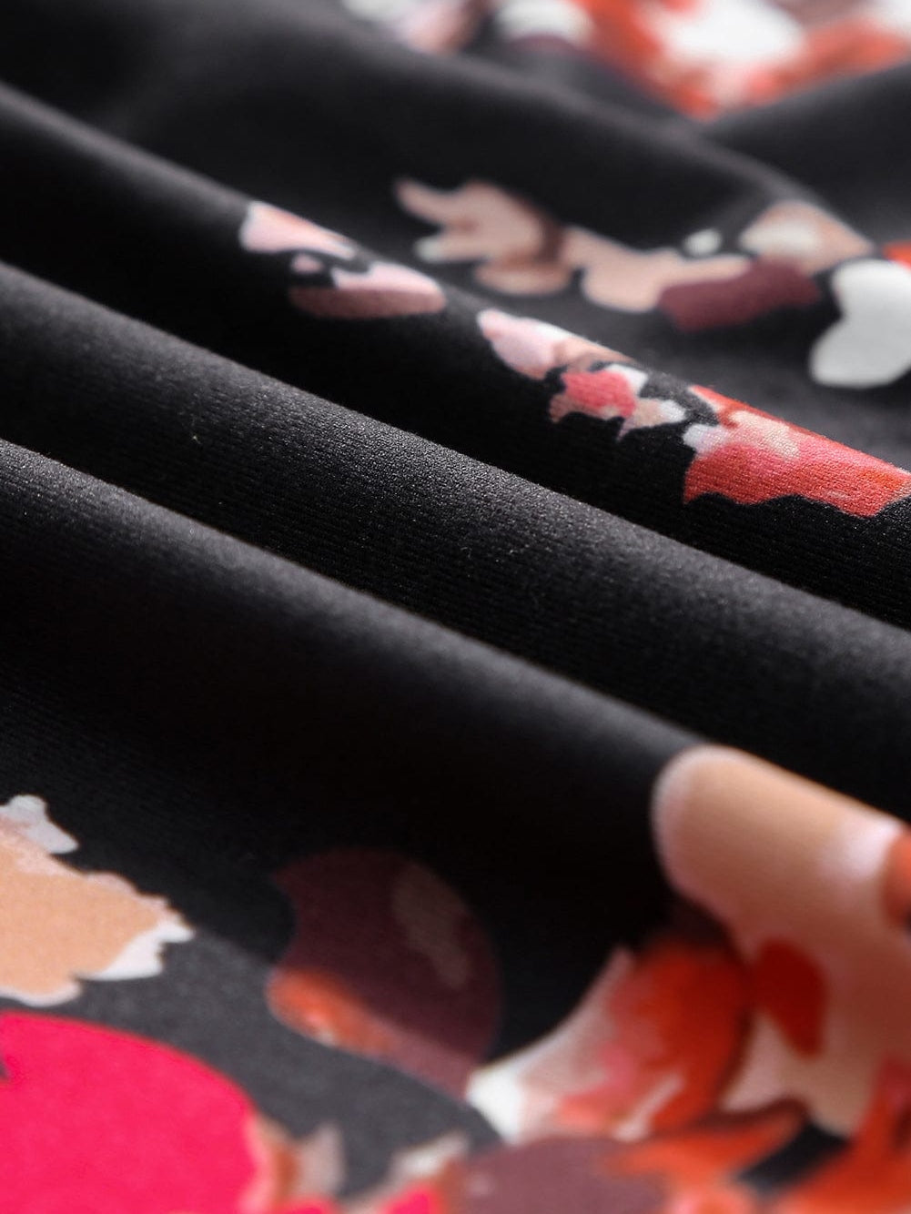 Floral Print Sleeveless V Neck Tank Top in Black