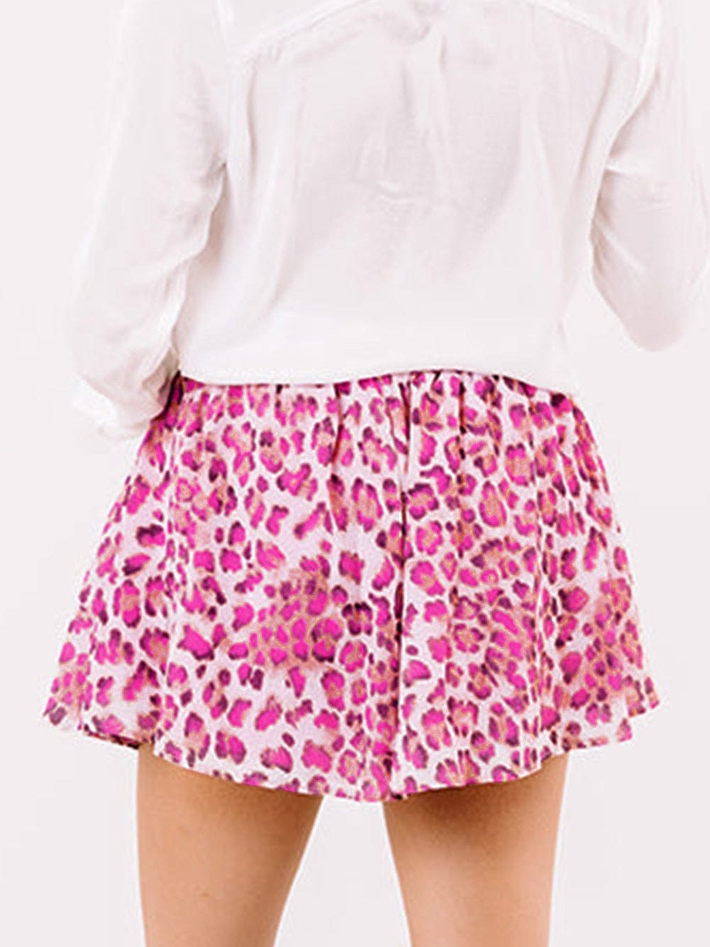 Fluttering Rose Leopard Print Casual Shorts