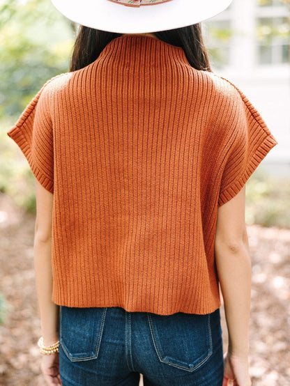 Golden Ember Ribbed Knit Short Sleeve Sweater with Patch Pocket