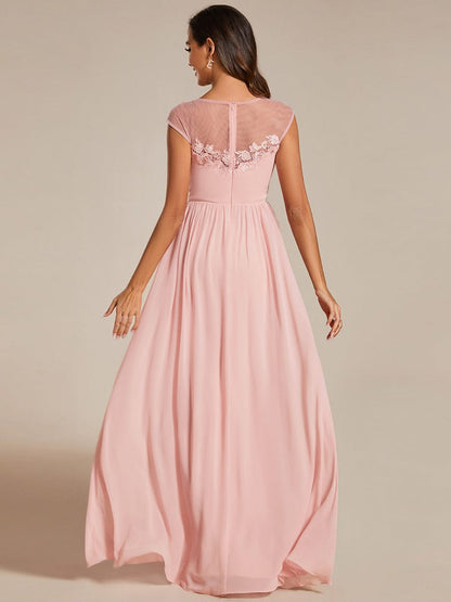 Graceful Chiffon Evening Gown with Cap Sleeves and Shoulder Applique