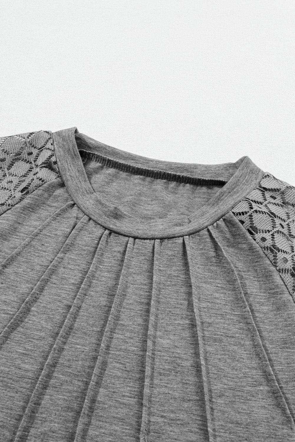 Gray Contrast Lace Raglan Sleeve Plicated Knit Top - Feminine and Graceful Shift Silhouette Blouse