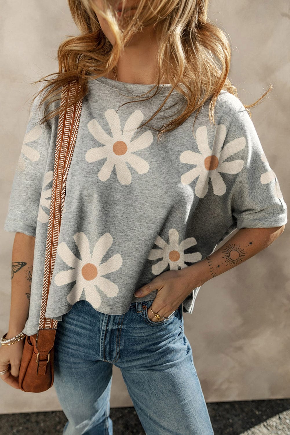 Gray Daisy Floral Print Loose Fit Women's T Shirt