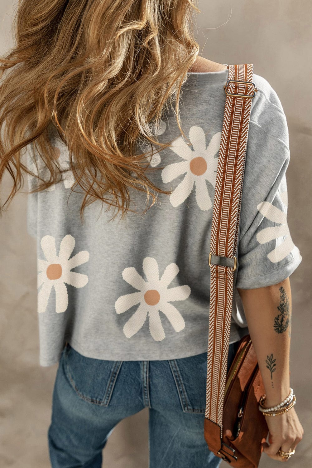 Gray Daisy Floral Print Loose Fit Women's T Shirt
