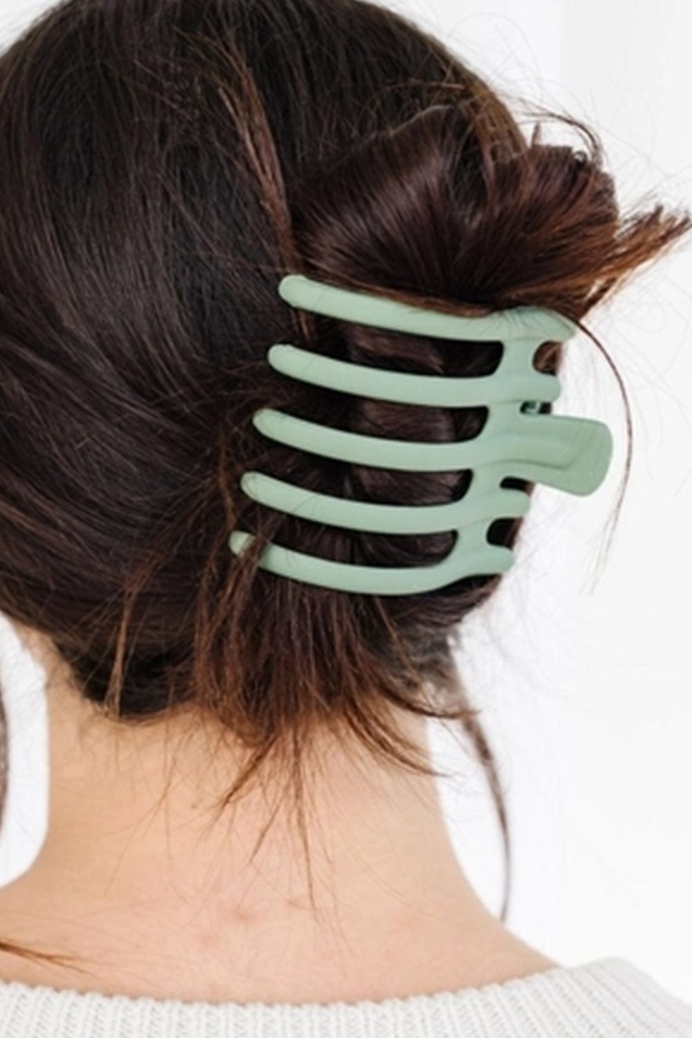 Green 5-Prong Plastic Hair Claw for Versatile Hairstyles