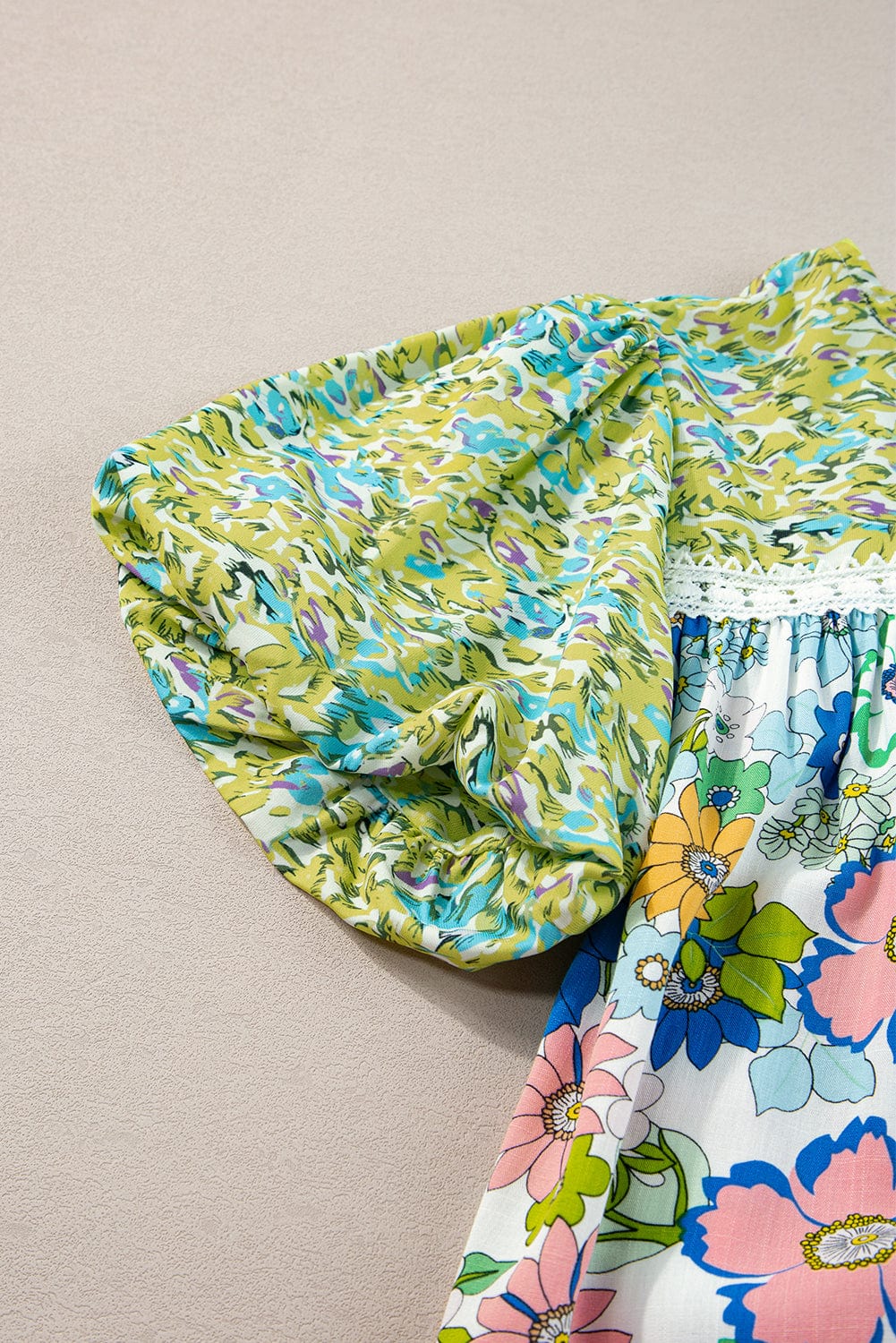 Green Floral Bubble Sleeve Lace Trim Blouse