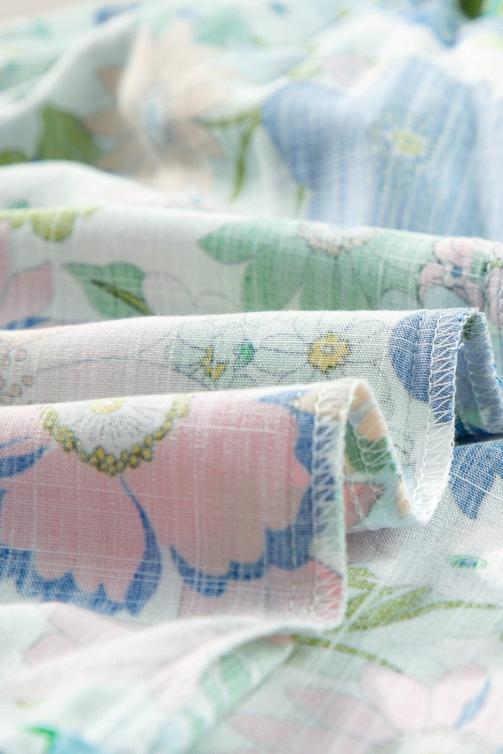 Green Floral Bubble Sleeve Lace Trim Blouse